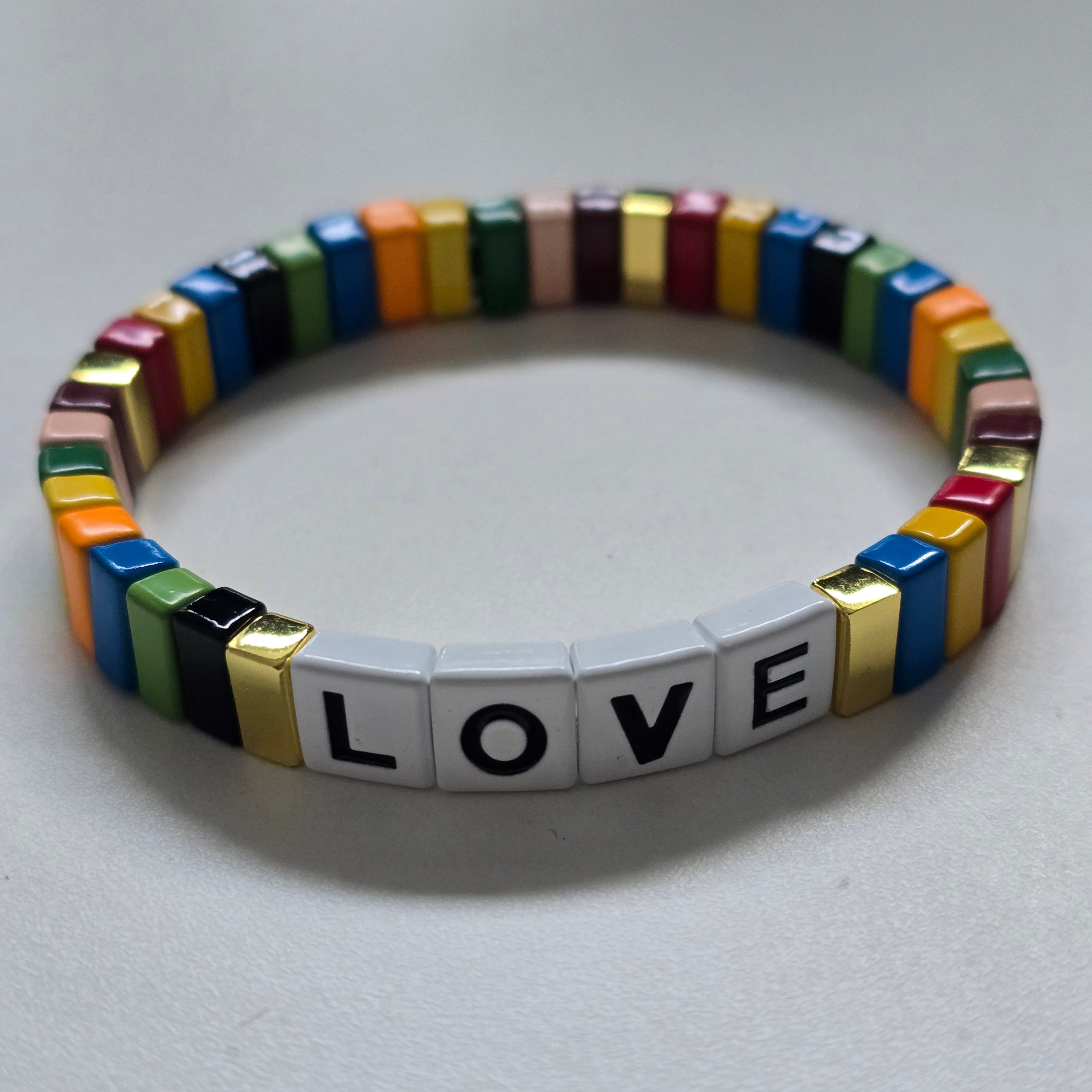 LOVE Armband