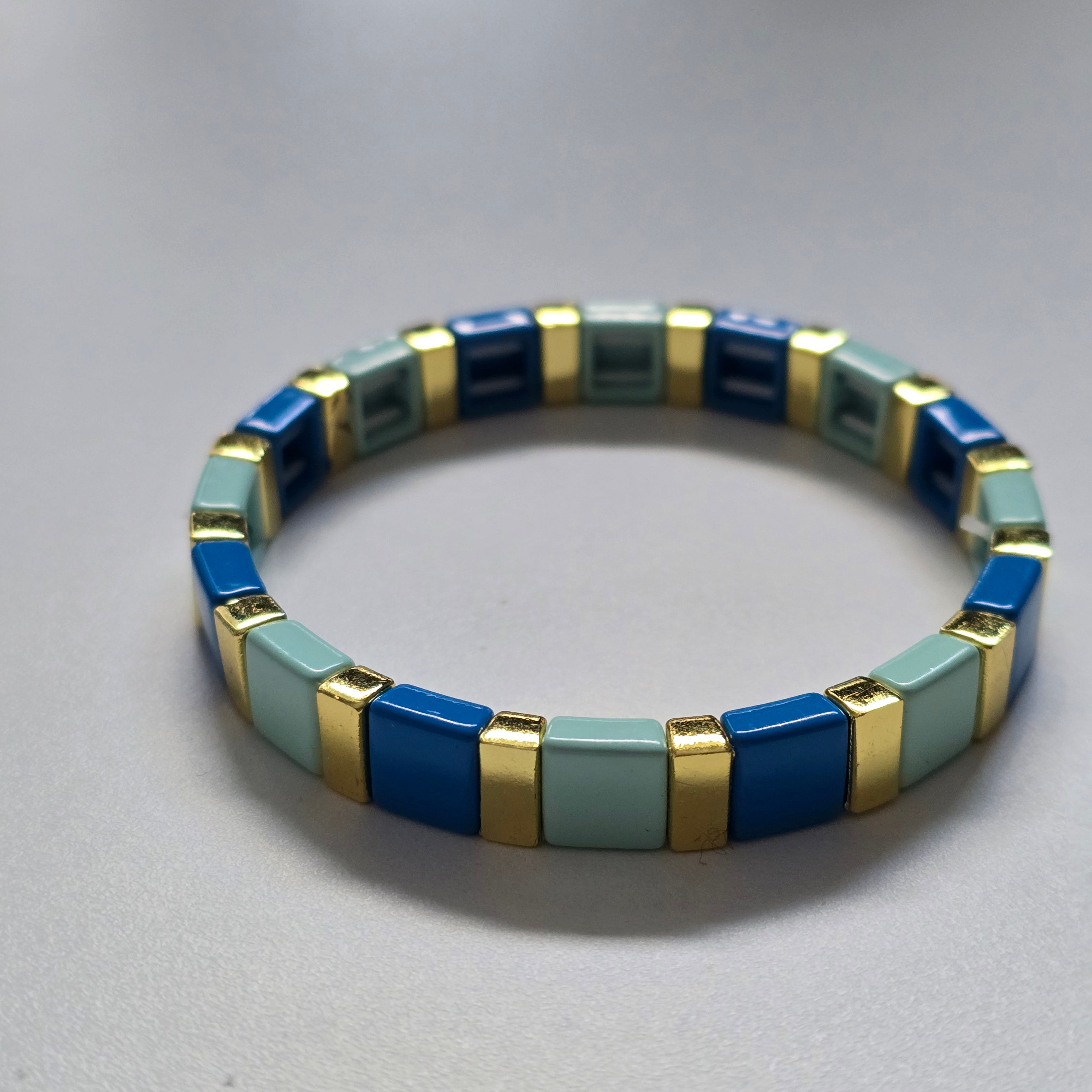 LOVE Armband